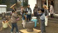 片原津地区で餅つき交流会