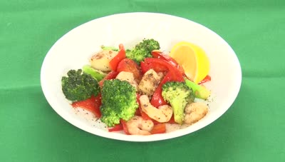 健康レシピ～美肌づくりのためのレシピ ～カラフル野菜のガリバタ醤油炒め