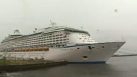 豪華客船「ボイジャー・オブ・ザ・シーズ」初寄港